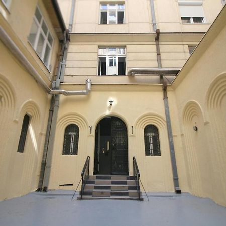 Studio Apartman Kocka Belgrado Exterior foto
