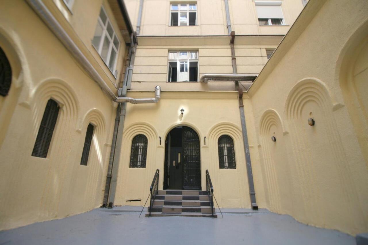 Studio Apartman Kocka Belgrado Exterior foto