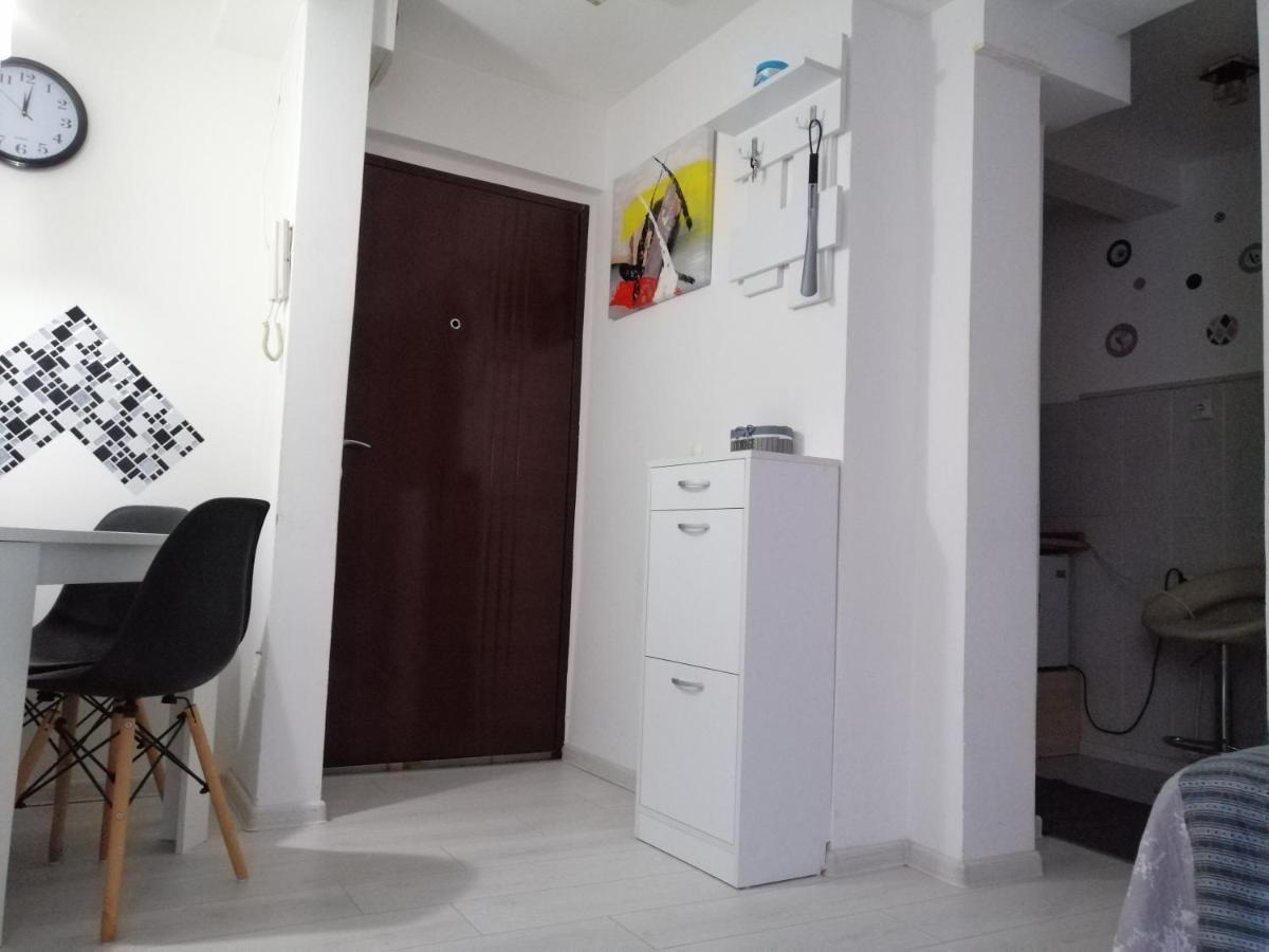 Studio Apartman Kocka Belgrado Exterior foto