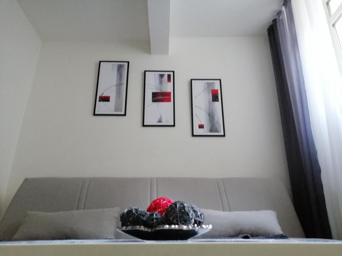 Studio Apartman Kocka Belgrado Exterior foto